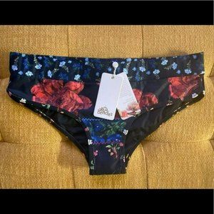 Agua Bendita Amy Rainforest Botton Color Black Red Size Large